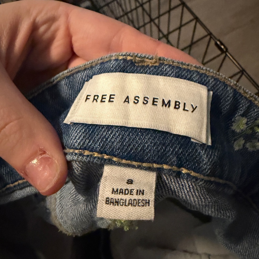 Straight-Leg Light Blue Jeans with Yellow Floral Embroidery - Picture 3 of 4